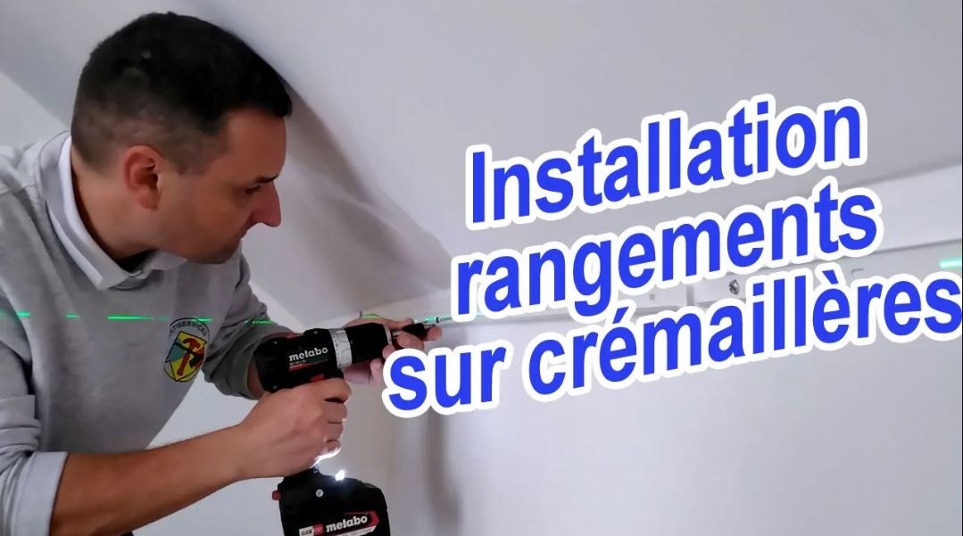 Installation de rangements sur crémallières