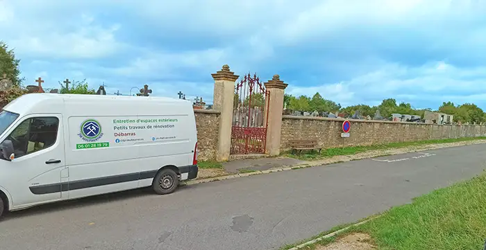 Cimetière de Charleville-Mézières - Etion village